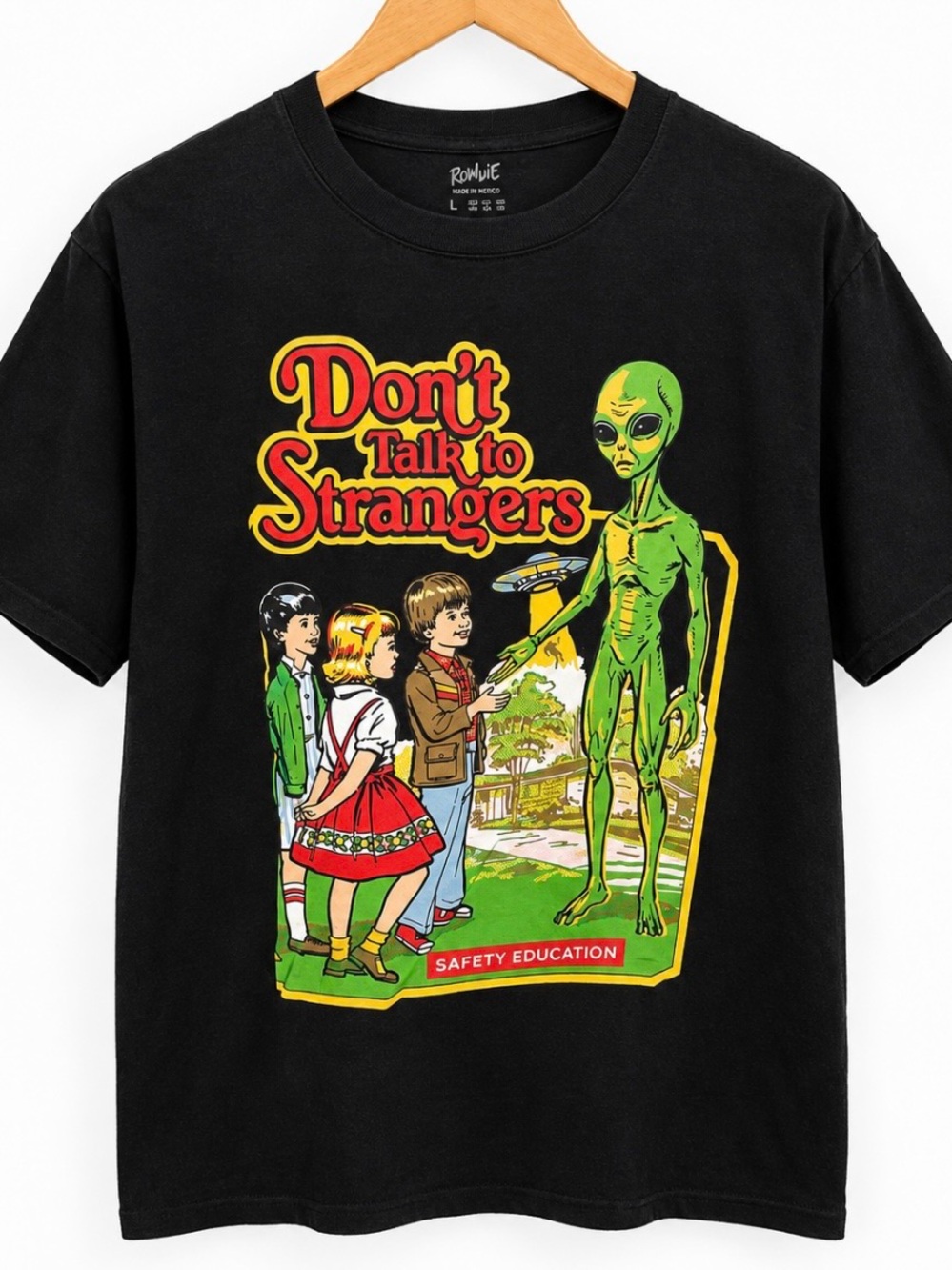 ROMWE Black Kids Graphic Tee with Green Alien & Yellow-Red Retro Print